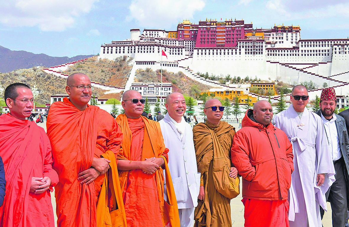 多国宗教界人士走进西藏 切身感受宗教文化 