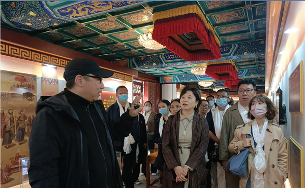 拉薩基層統戰業務骨干赴中國藏語系高級佛學院參觀調研